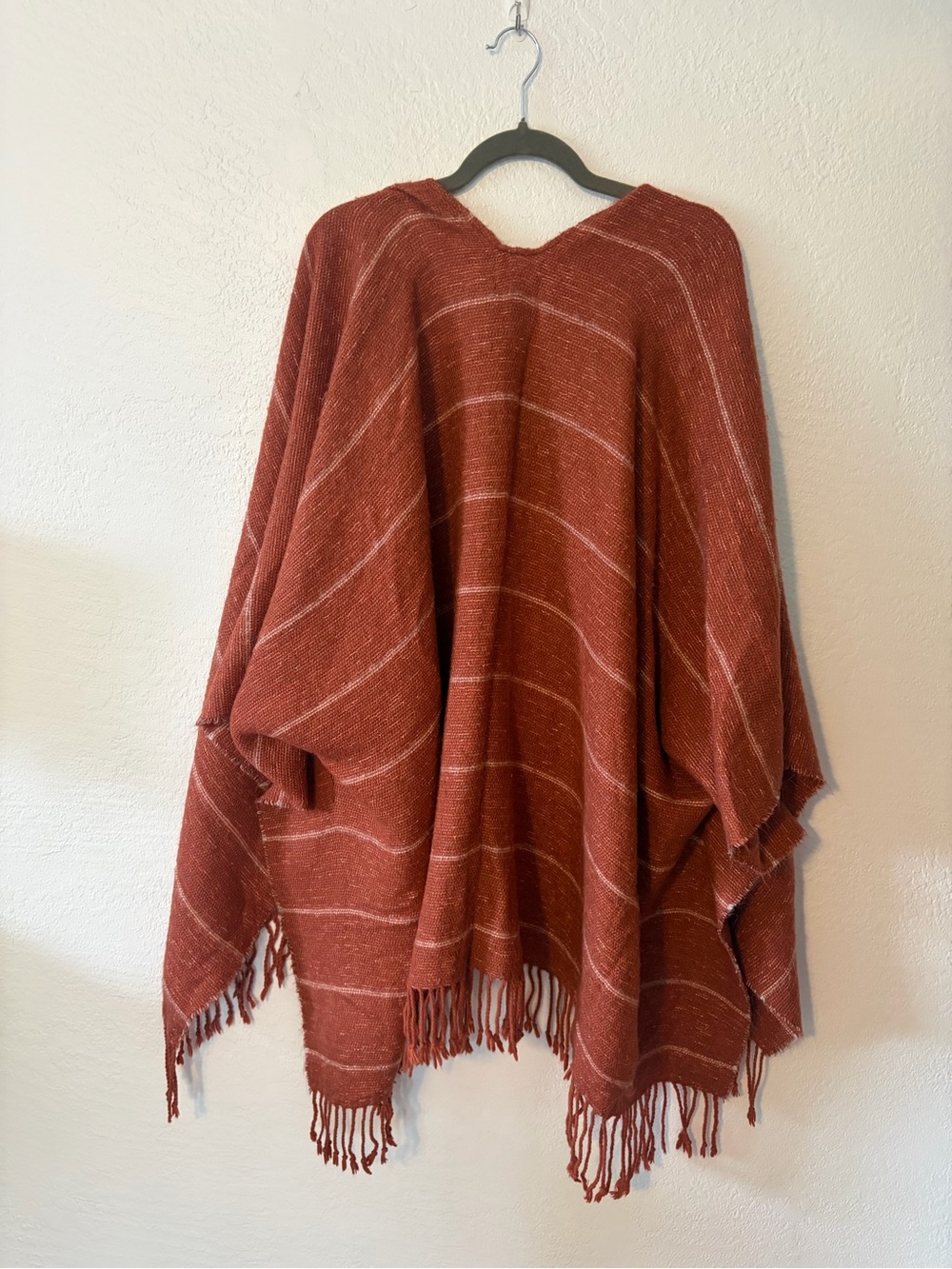 Universal Thread Rust Open-Front Fringe Poncho - Picture 15 of 16